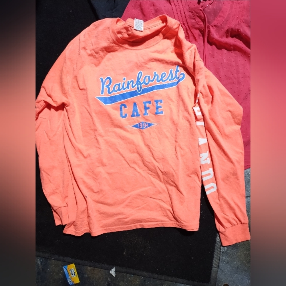 Shirts - Picture 3 of 4